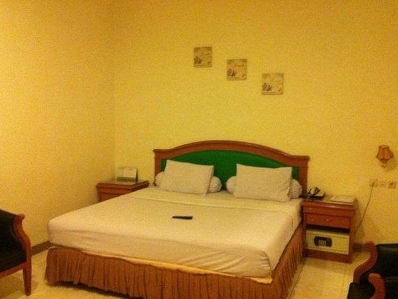 Hotel Maricaya Makassar Extérieur photo