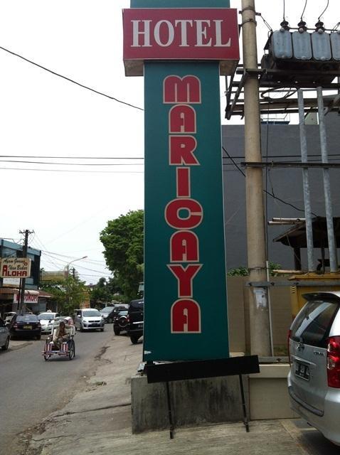 Hotel Maricaya Makassar Extérieur photo